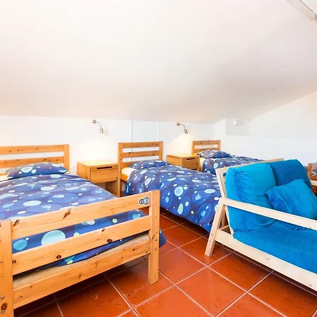Hostel Baleal Surf Camp - 1 *