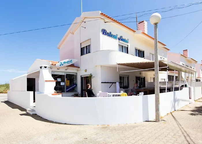 Baleal Surf Camp - 1 * Peniche