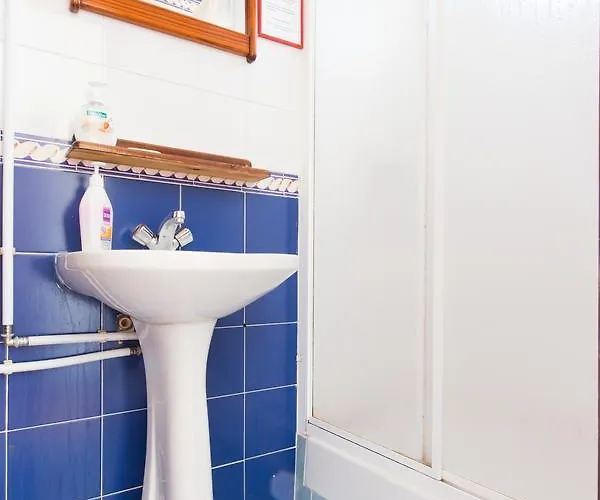 Hostel Baleal Surf Camp - 1 *