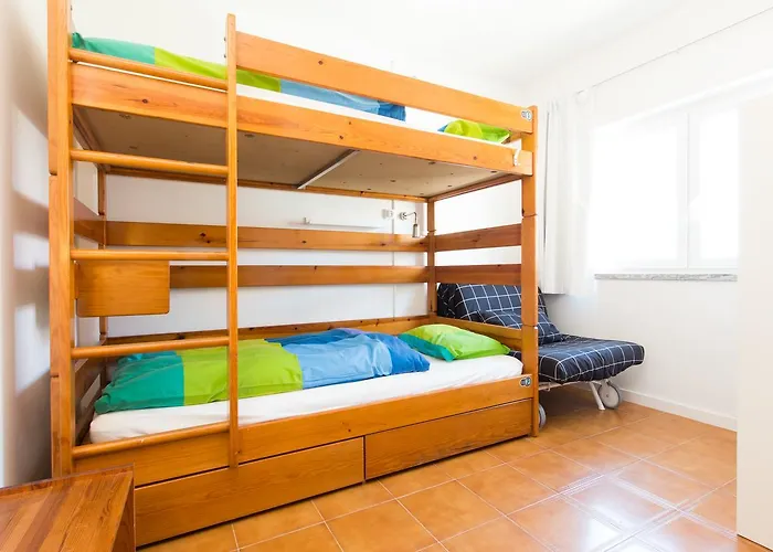 Hostel Baleal Surf Camp - 1 *