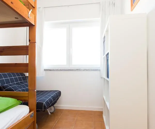 Baleal Surf Camp - 1 * Peniche